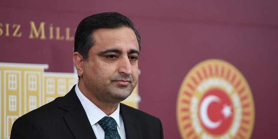 “Herkes dili hakkında uyansın”