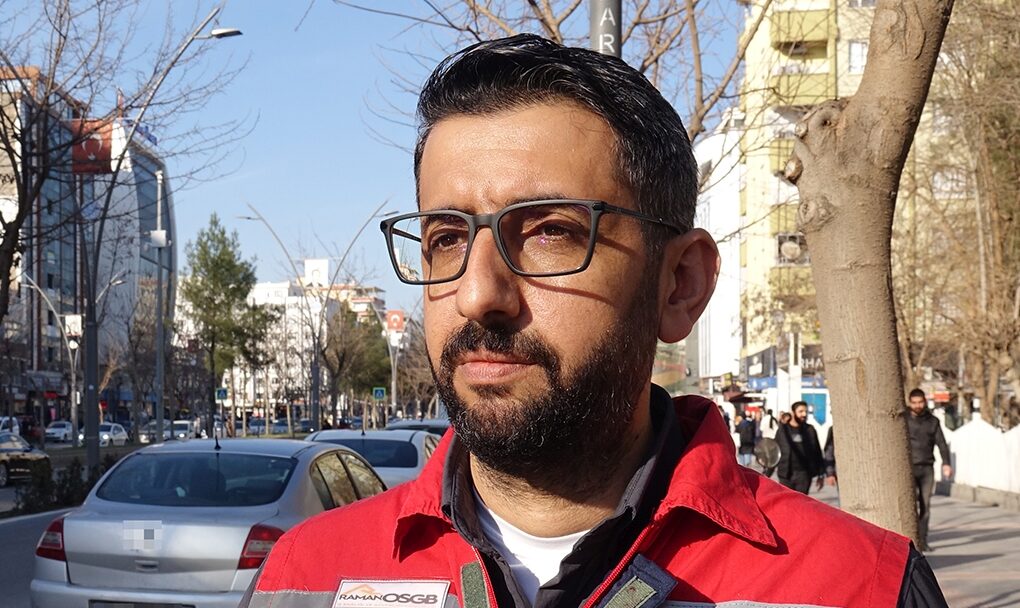 “Kapıların aniden açılması kazaya neden oluyor”