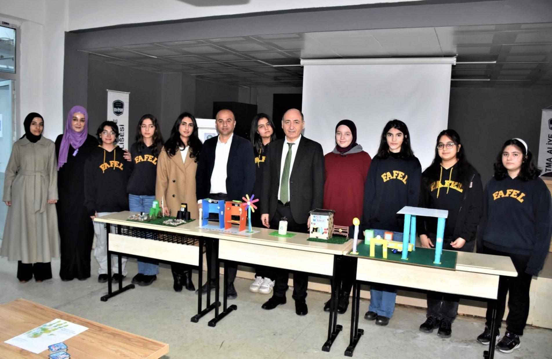 Öğrencilerden ‘Yenilenebilir Enerji’ paneli