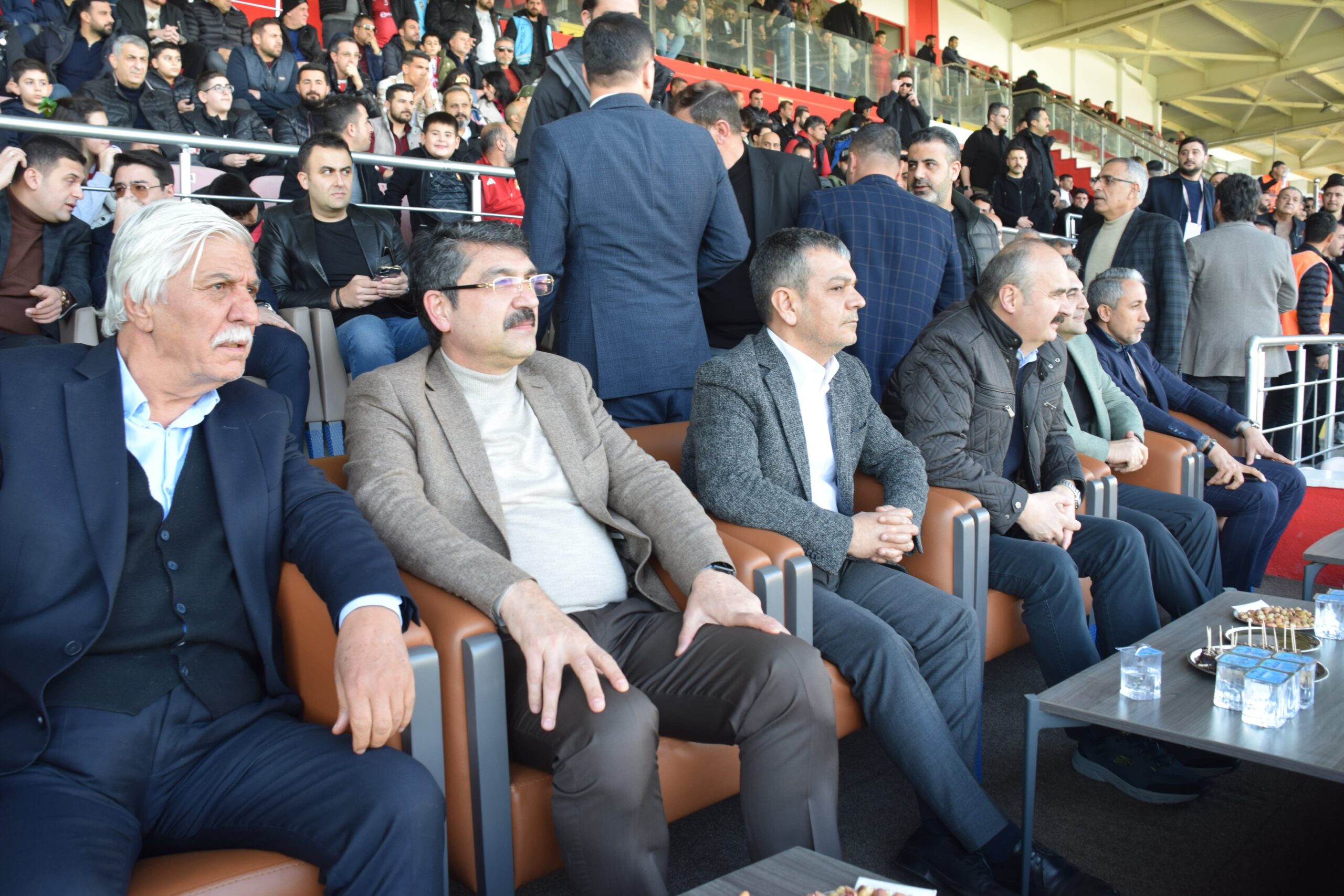 Petrolspor’u yalnız bırakmadılar