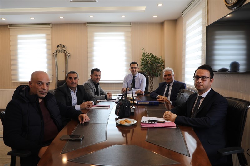 Yapımı devam eden projeler görüşüldü