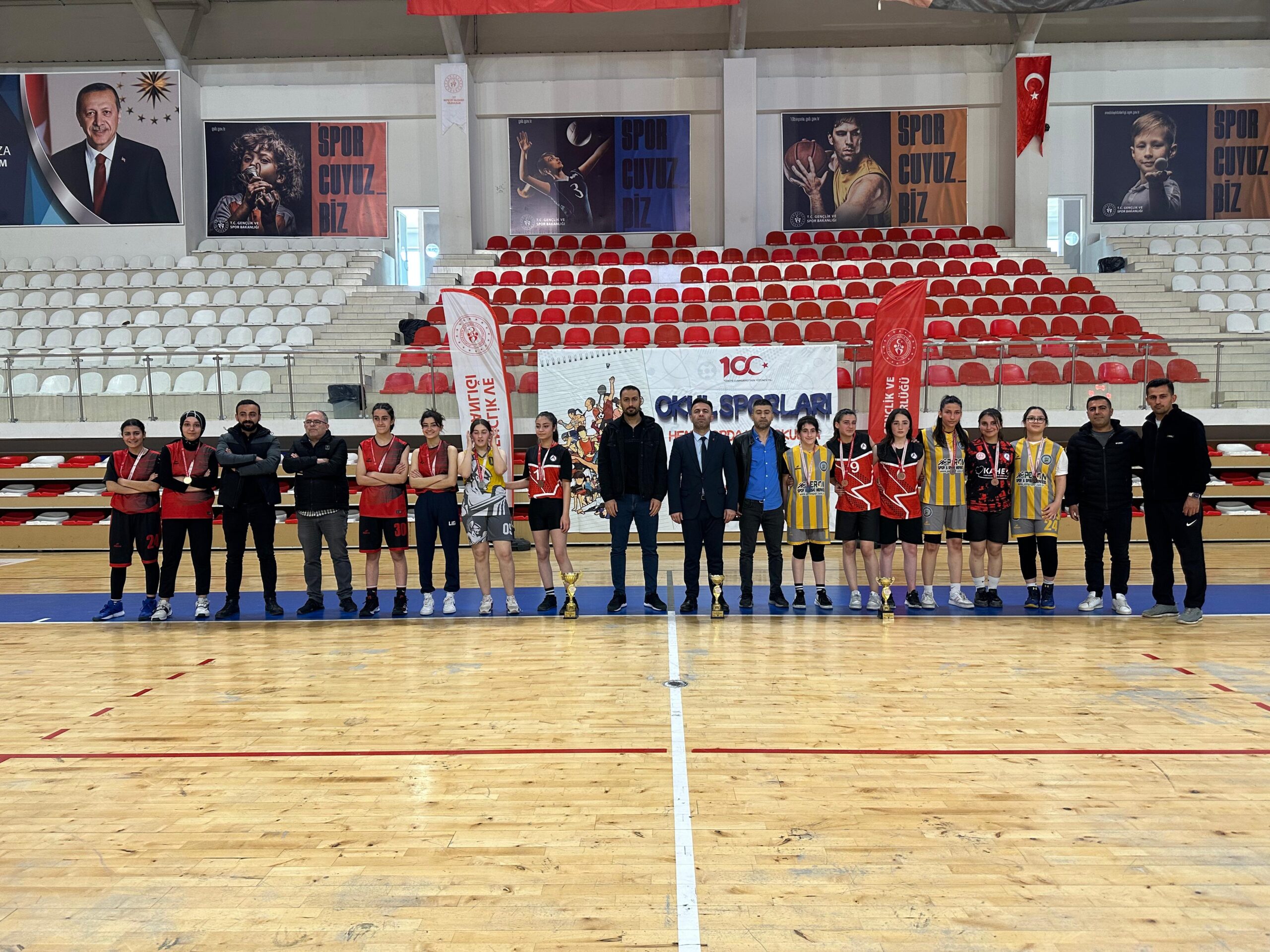 Basketbolun şampiyonu Yahya Kemal
