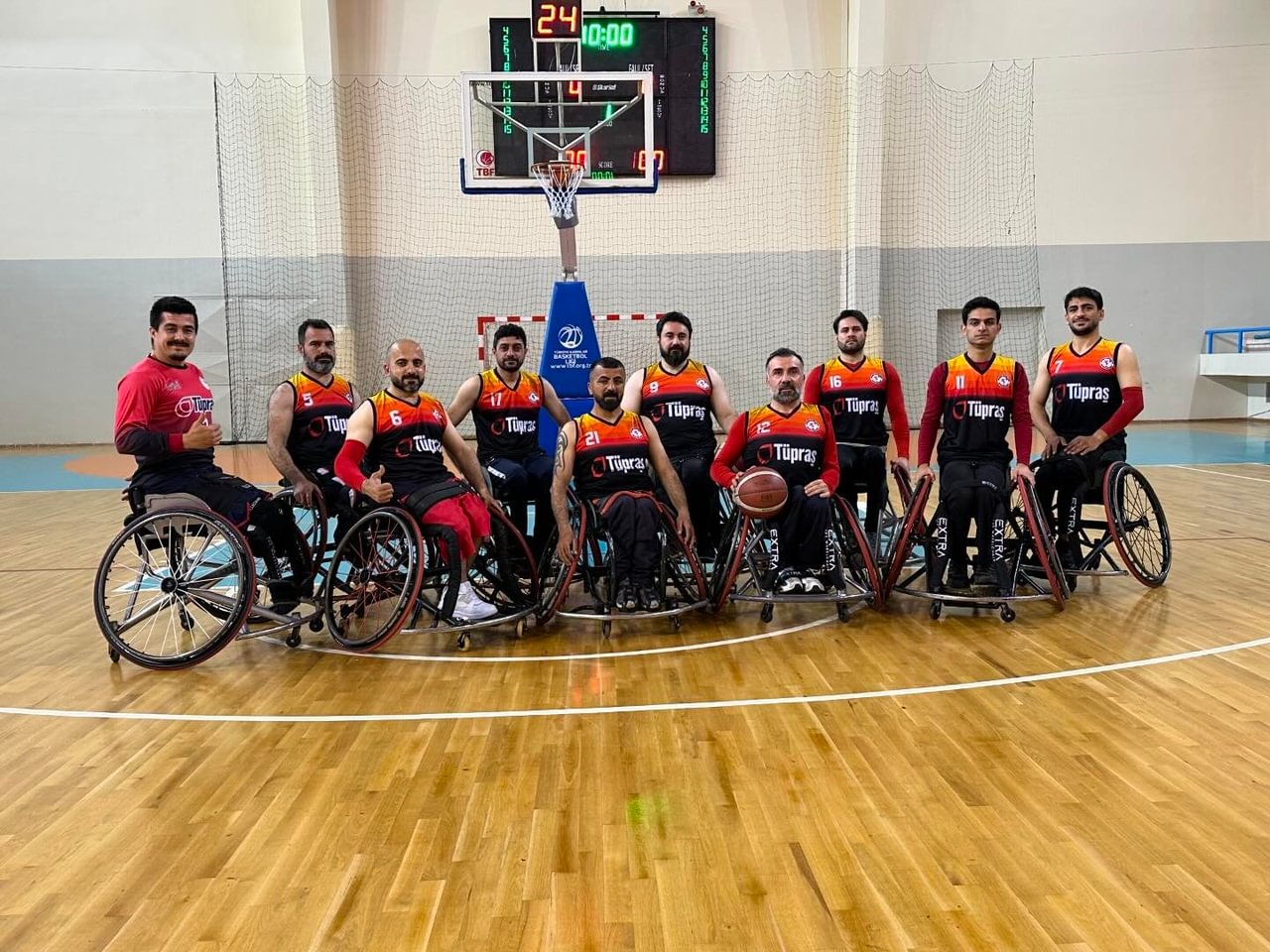 Engelli basketçiler, hakem engeline takıldı