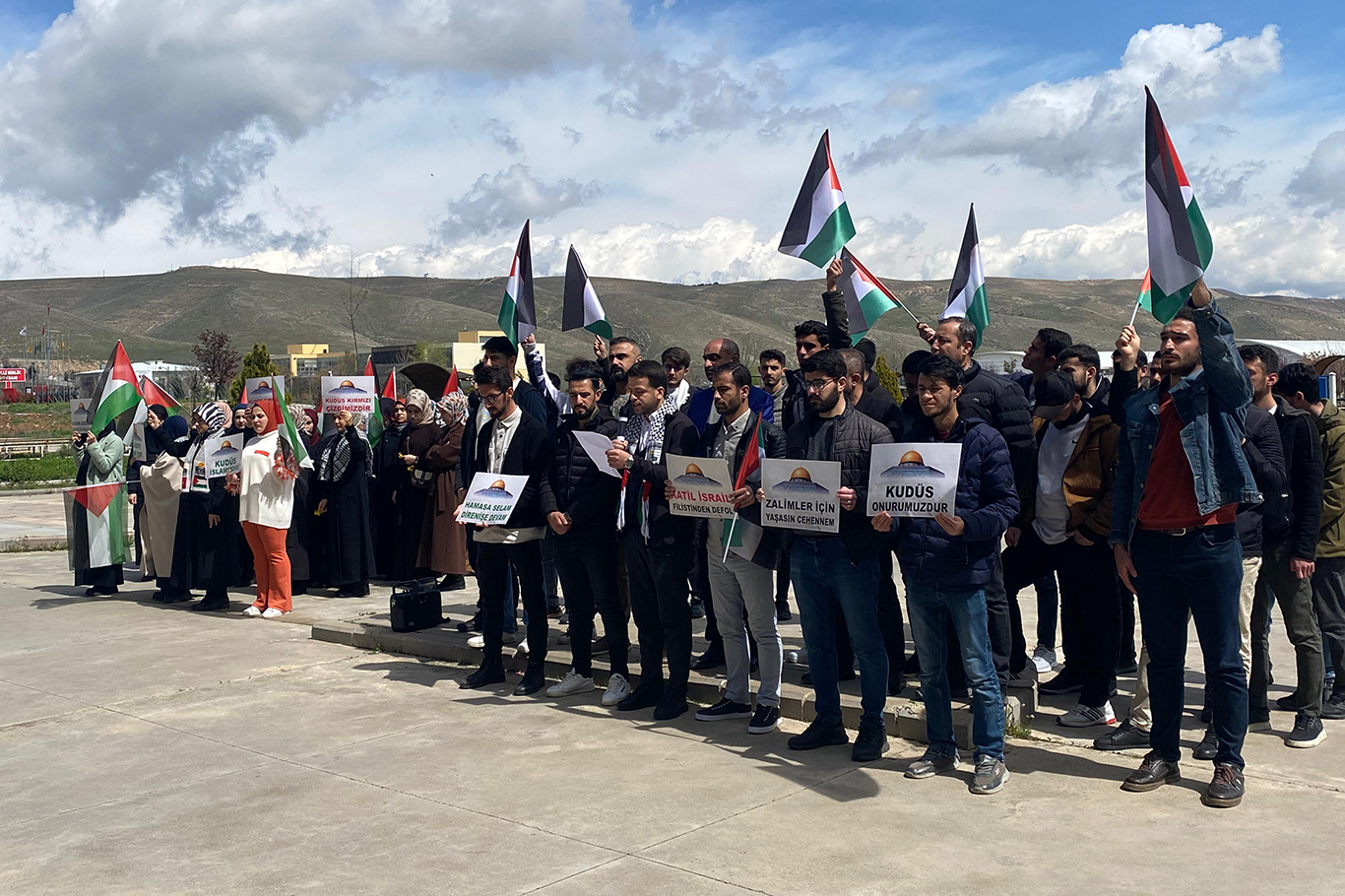 Öğrenciler, Gazze için yürüdü