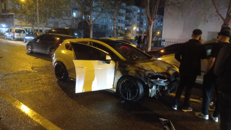 Seyir halinde alev aldı