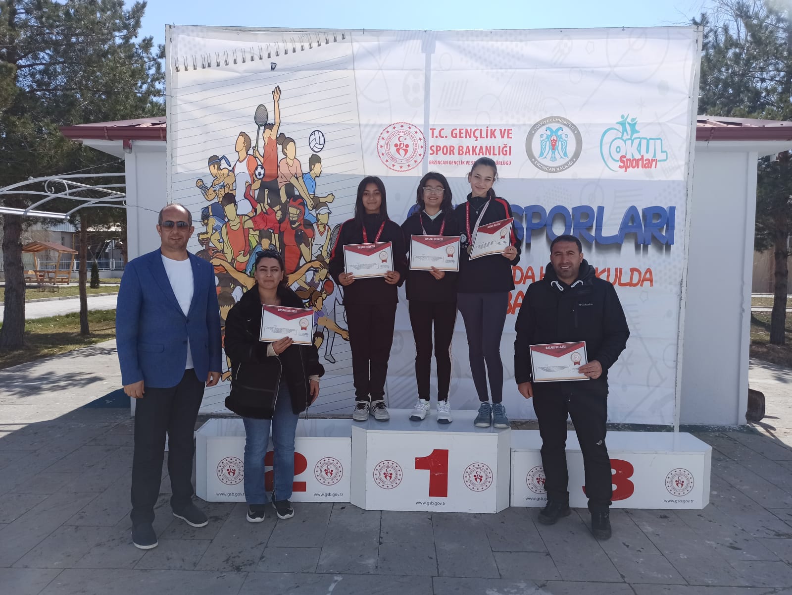 Teniste finale kaldılar