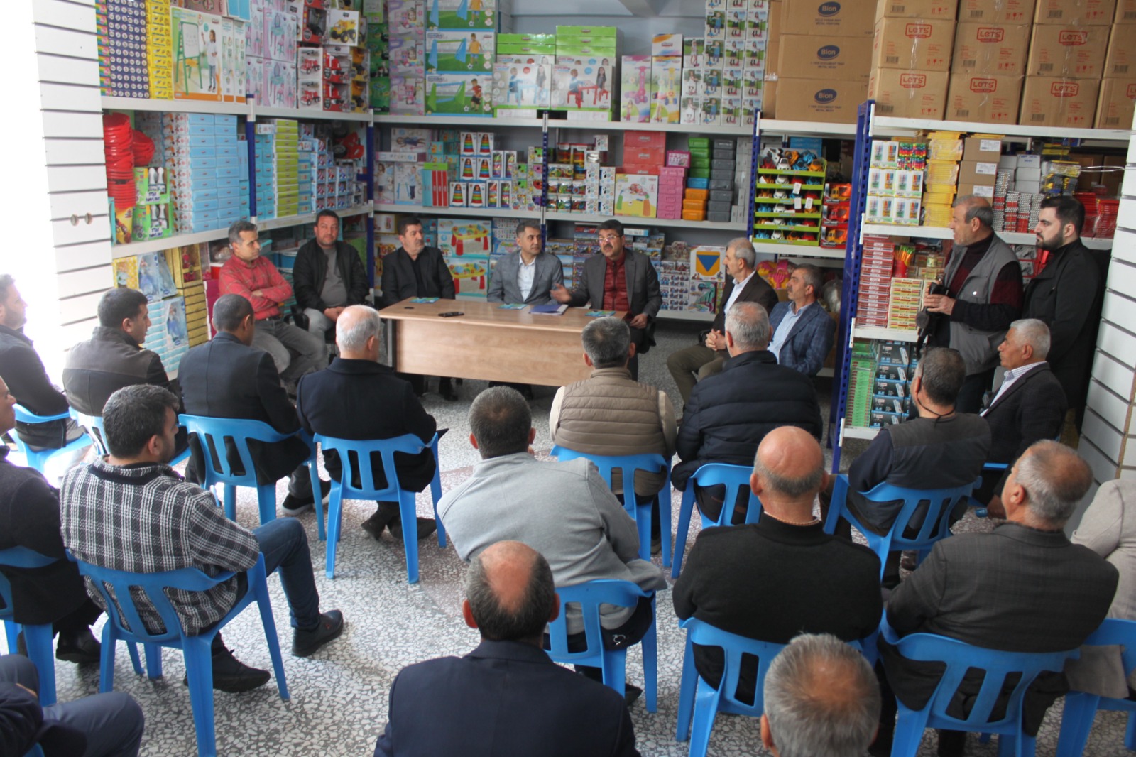 Toptancı esnafının sorunlarını dinledi