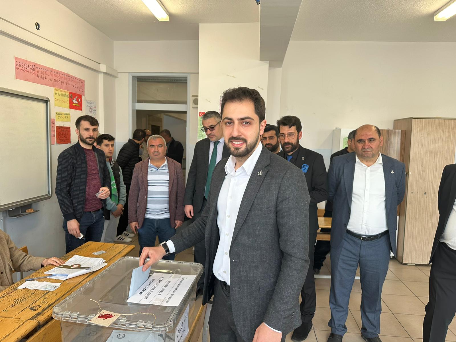 Yenişehir ilkokulunda oyunu kullandı