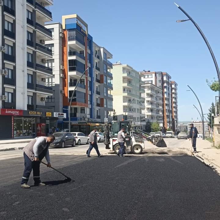 Deforme olan yollar onarılıyor