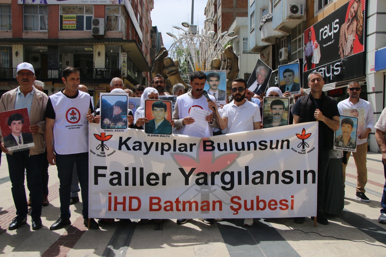 İHD eylemlerine devam ediyor