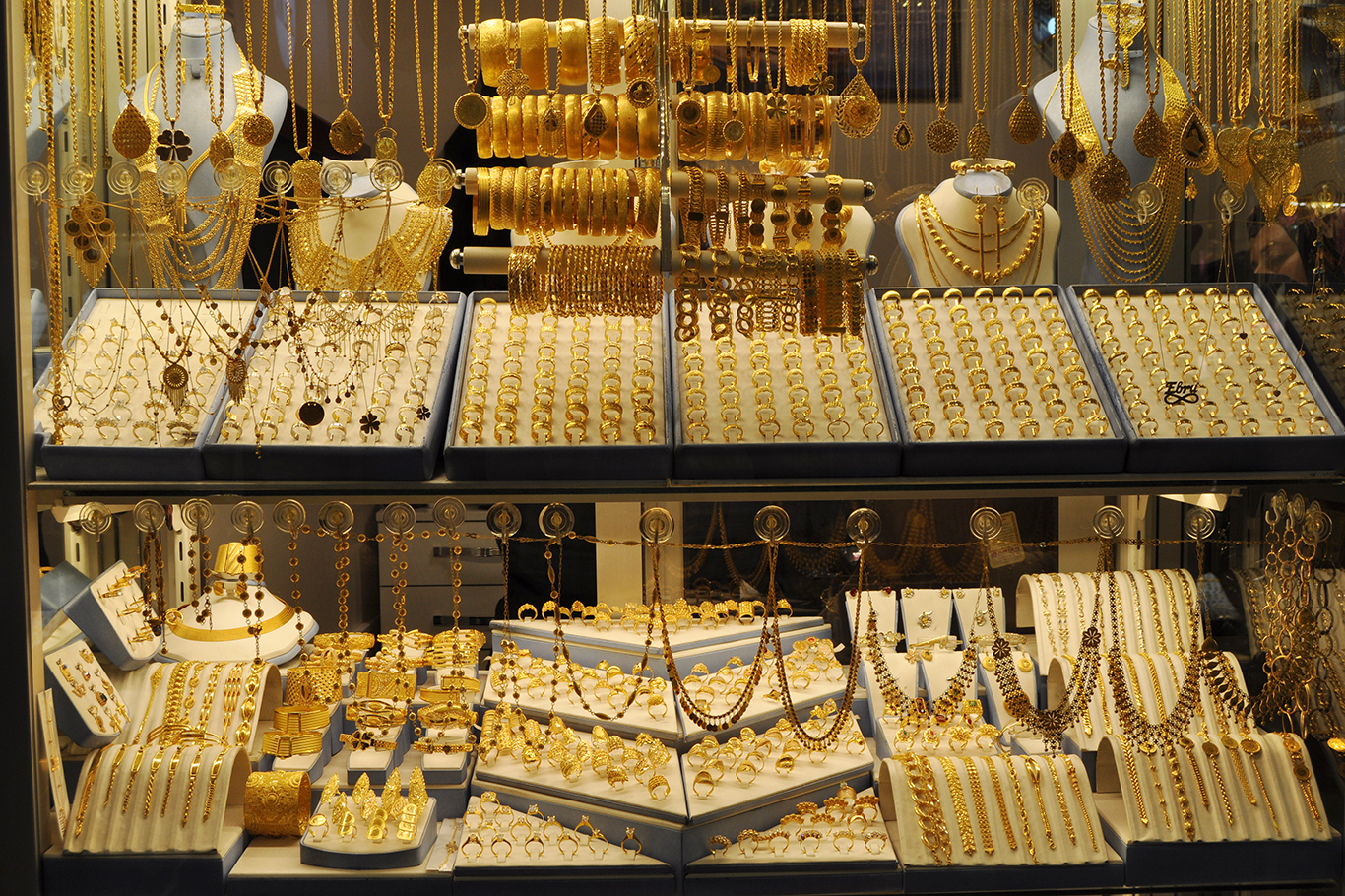 Kuyumcularda altın hareketliliği