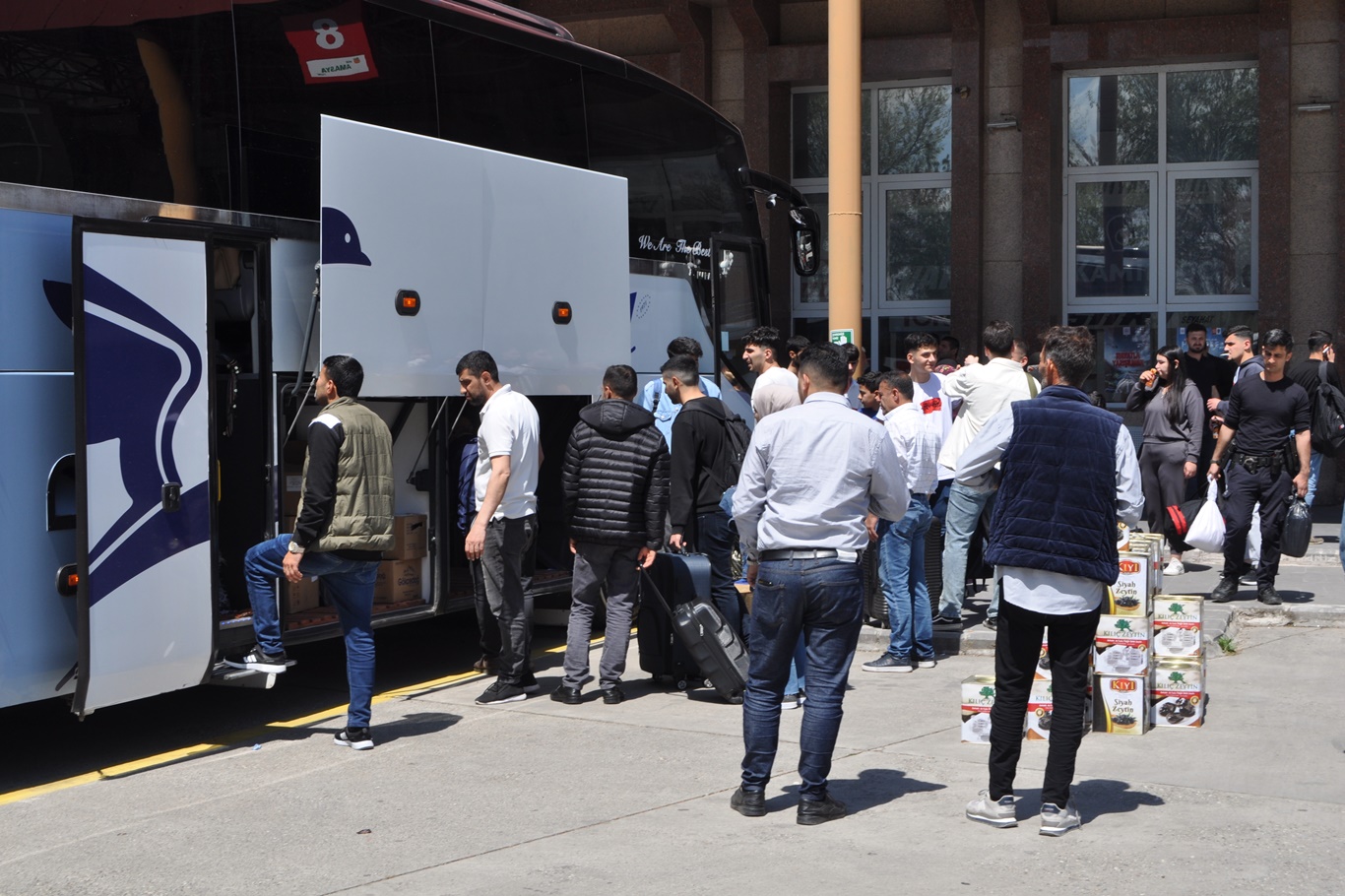 Otogarda dönüş hareketliliği