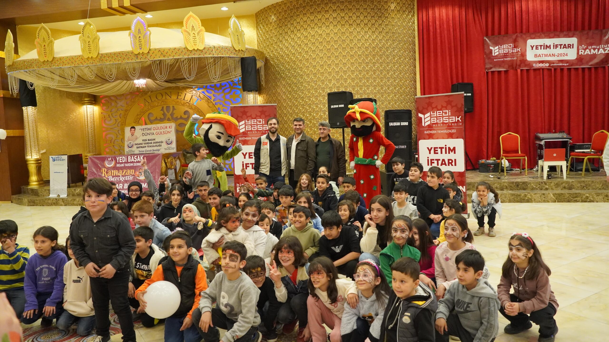 Yetim çocuklar iftarda buluştu