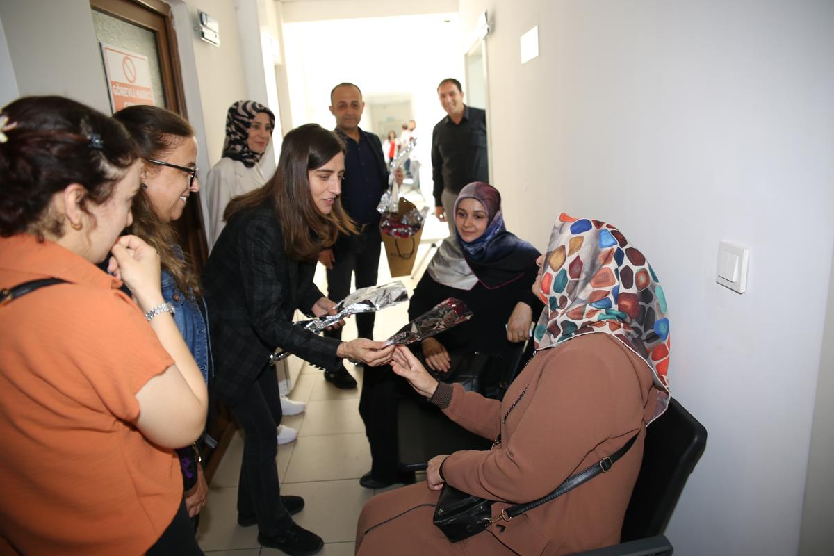 Anneler ve hemşireler unutulmadı