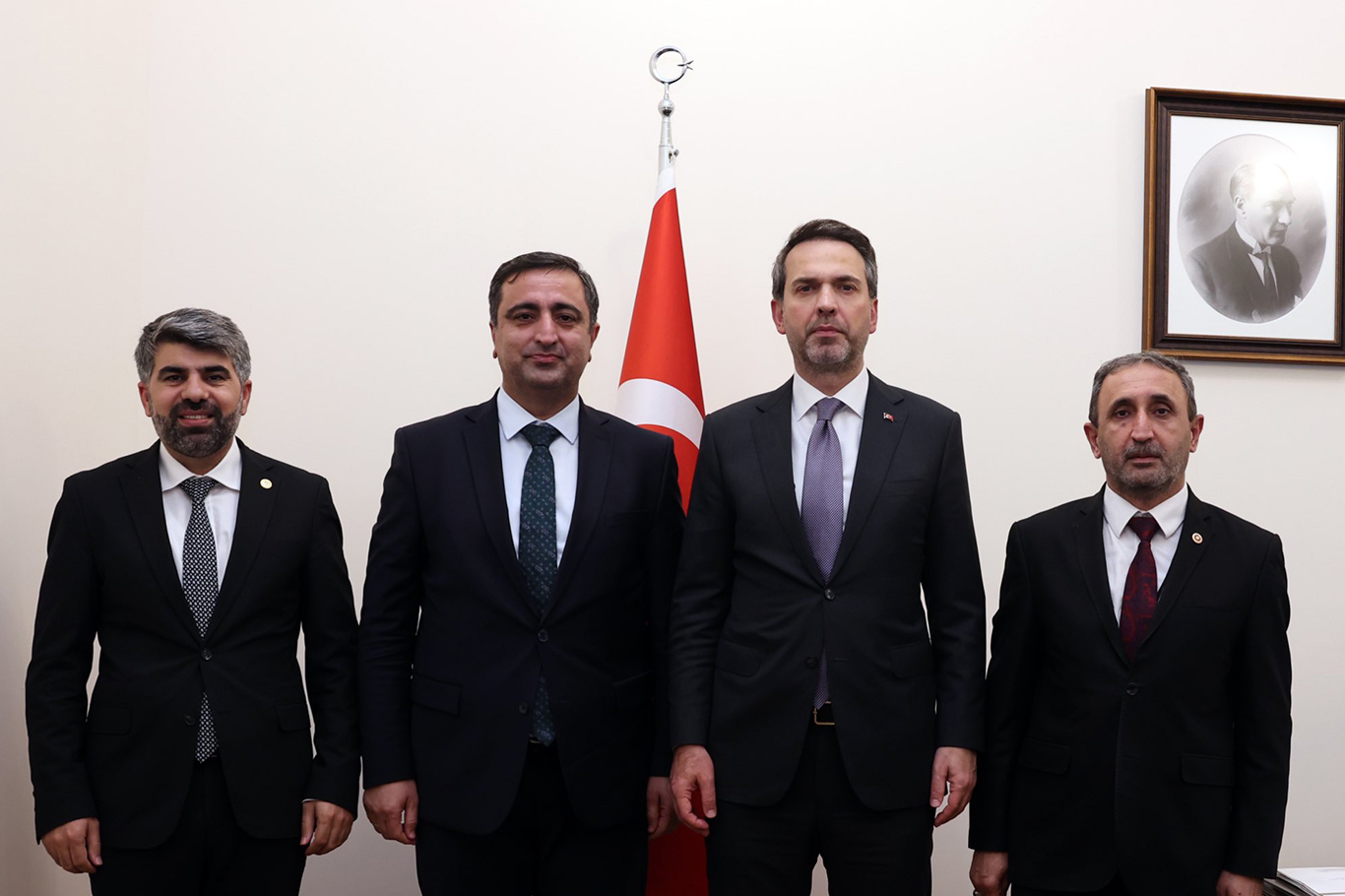 Enerji Bakanına çıkarma yaptılar