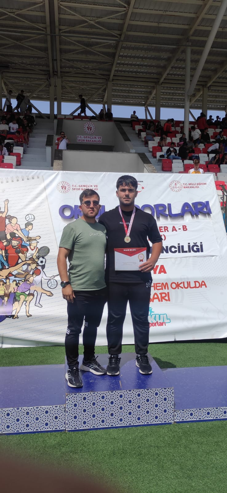 Gülle atmada Türkiye şampiyonluğu