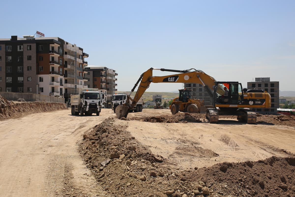 İmar planında yer alan yollar açılıyor