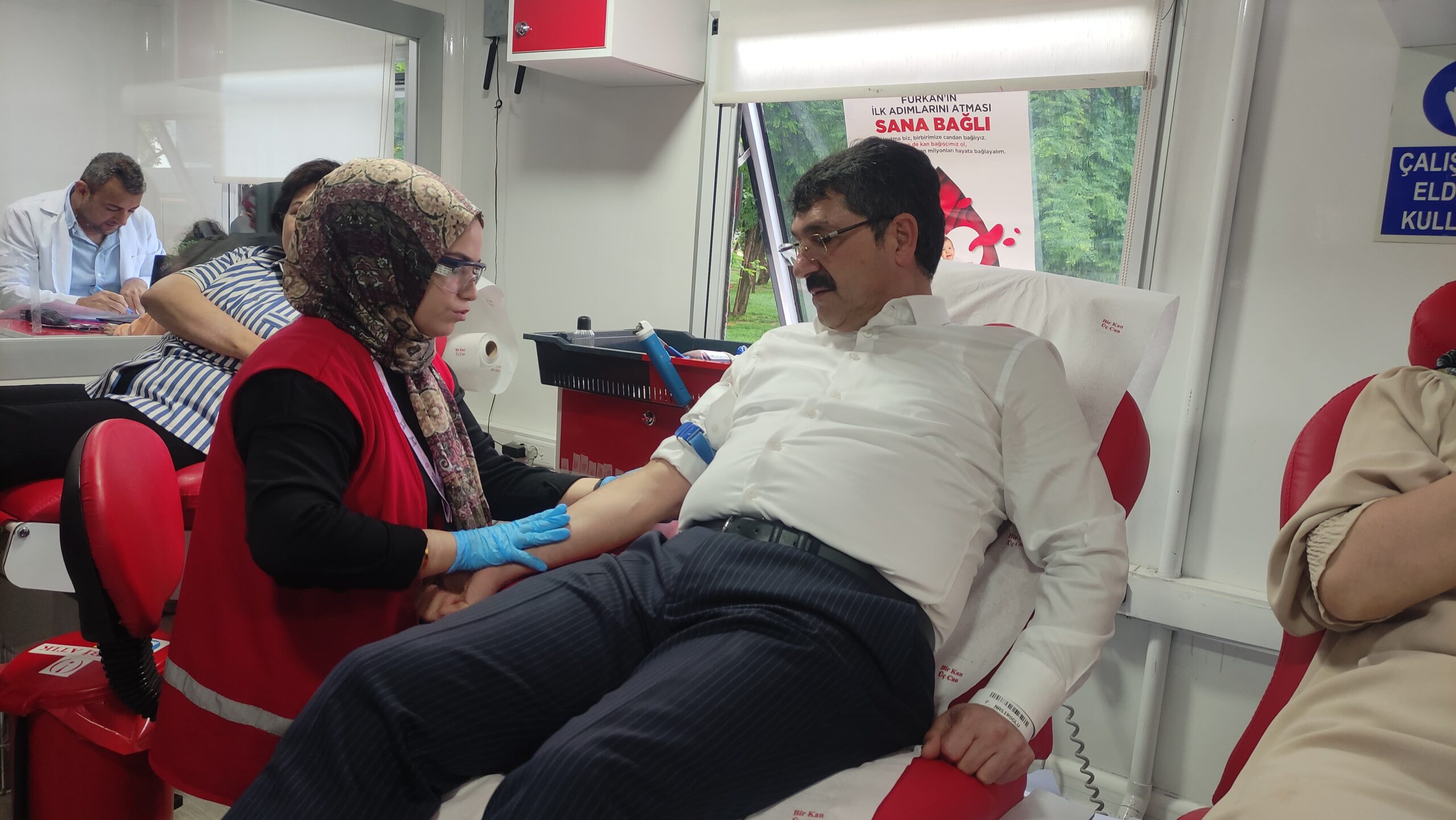 Kan bağışına destek verdi