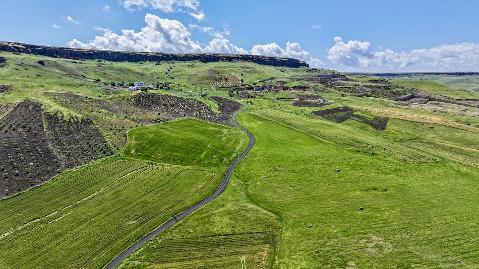 Mezra yolu asfaltlandı