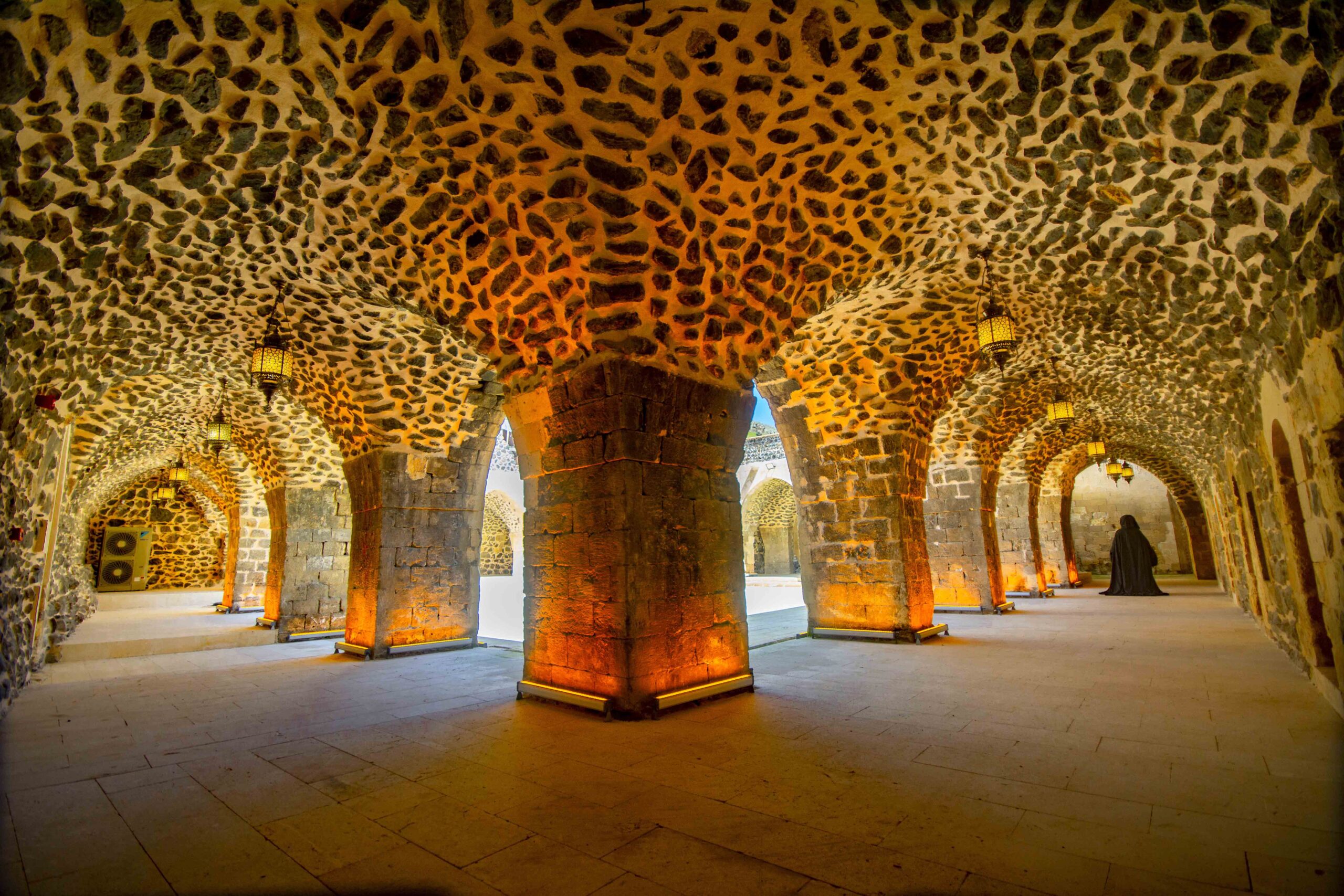 Mor Kuryakos manastırını kadrajına aldı