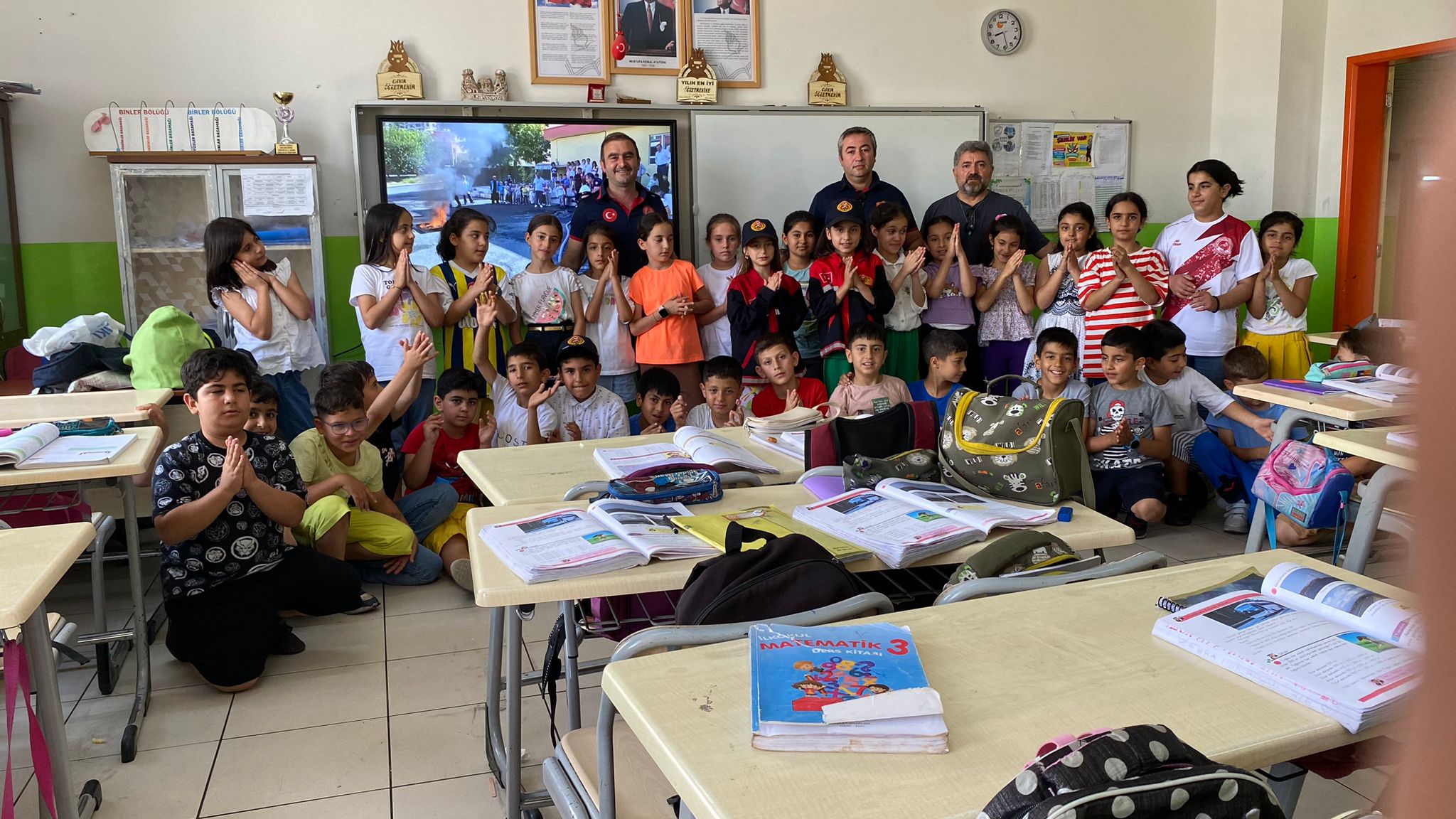 Öğrenciler meslekleri öğreniyor