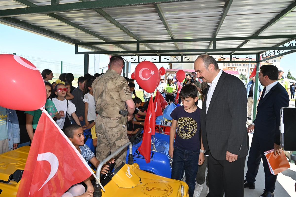 Öğrencilere trafik eğitimi