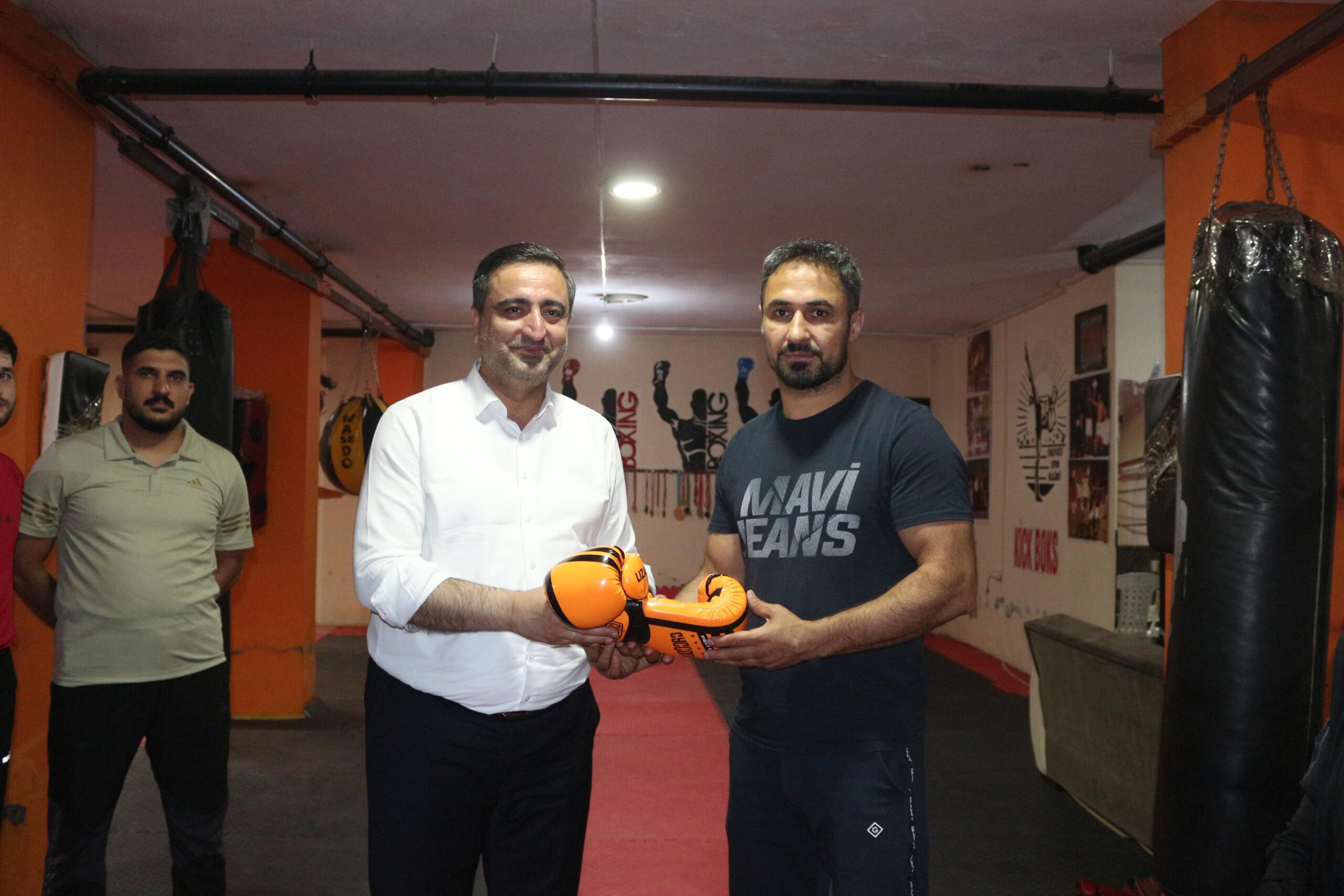 Ramanlı’dan Dünya şampiyonuna ziyaret