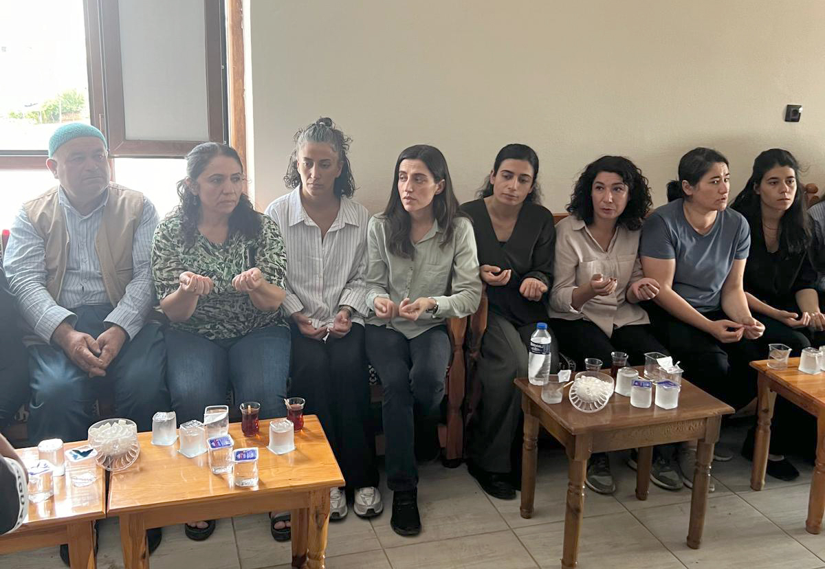 Acılı aileleri yalnız bırakmadı