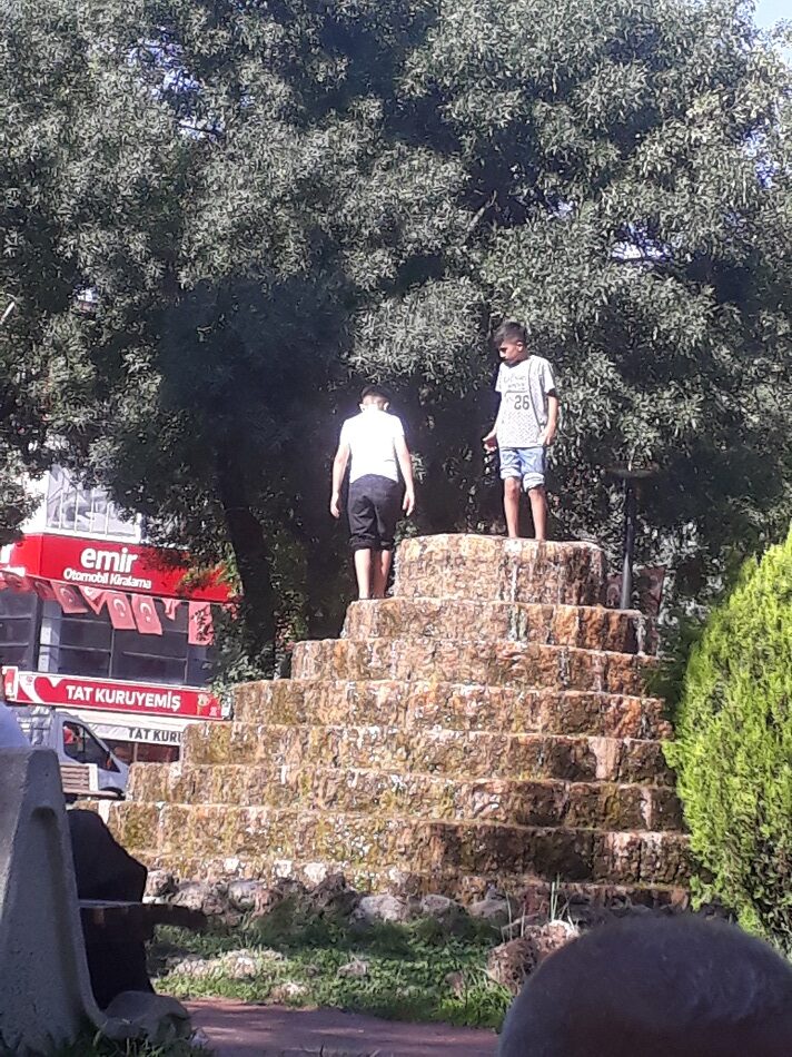 Çocuklar sıcaklardan bunalınca!