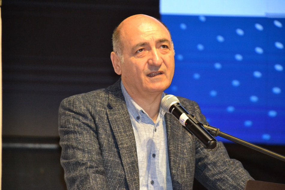 “Dünya teknolojiyle yatıp kalkıyor”