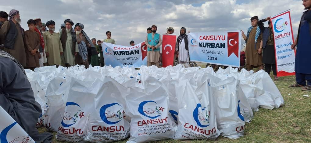 “Gazze’de kurban kesen tek dernek olduk”