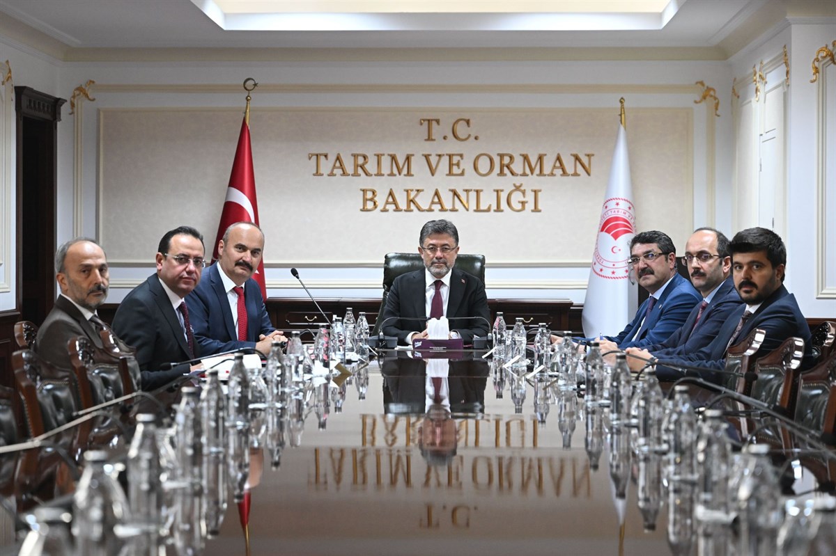 Bakanlıklara çıkarma yaptılar