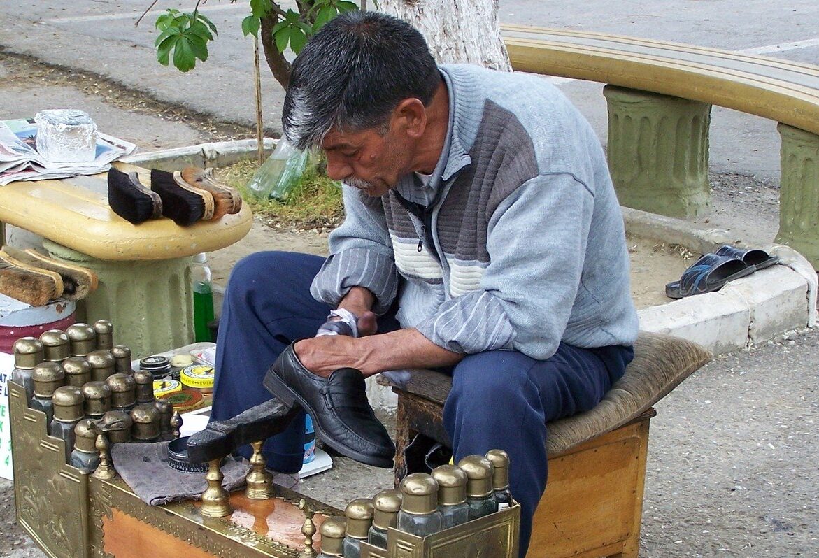 “Eskisi gibi kimse ayakkabı boyatmıyor”