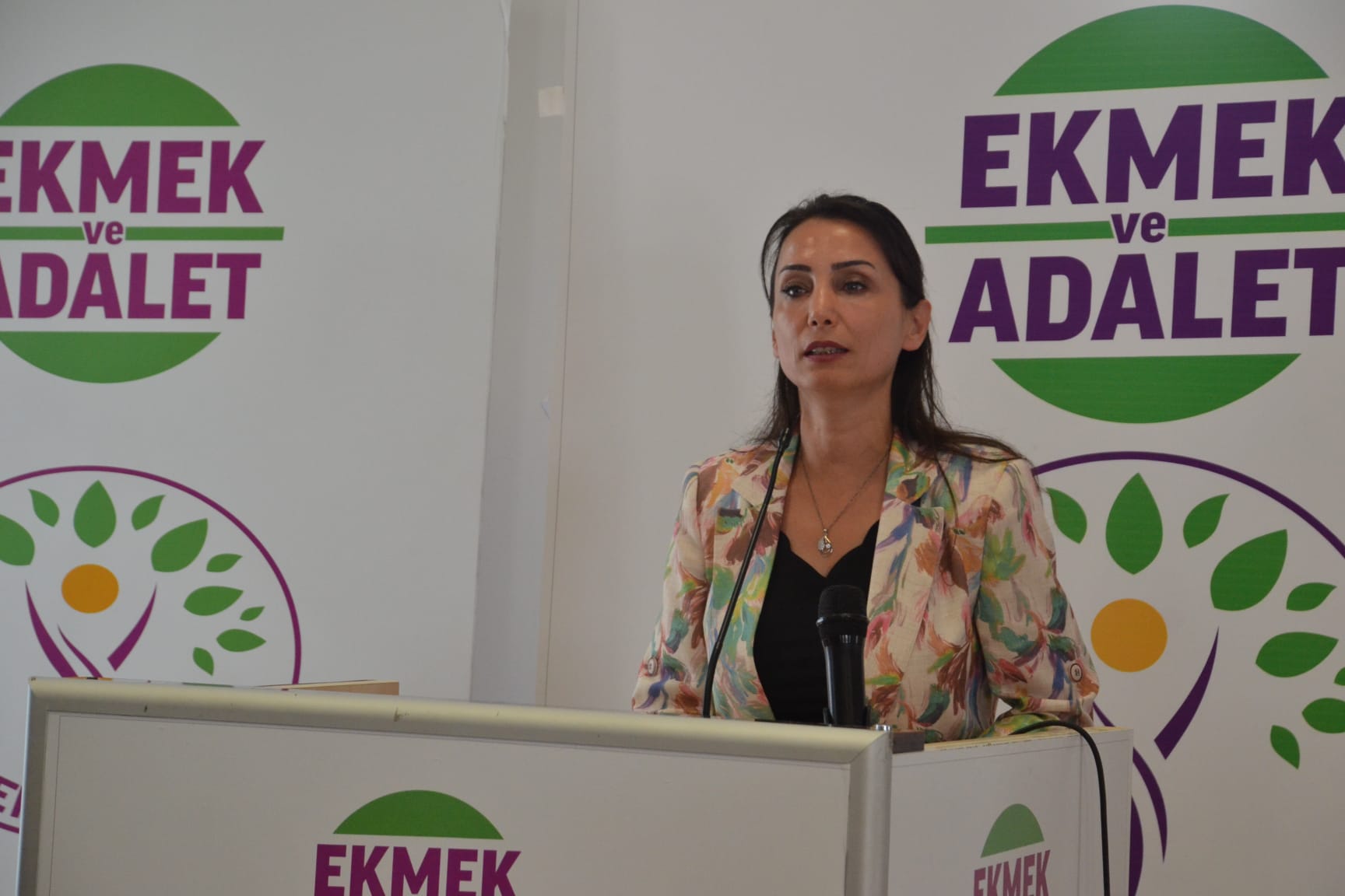 “Siyasi darbe ile karşı karşıyayız”