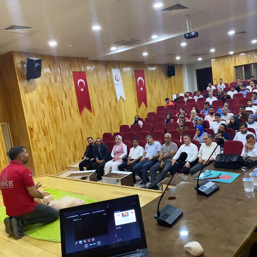 İlk yardım eğitimi aldılar