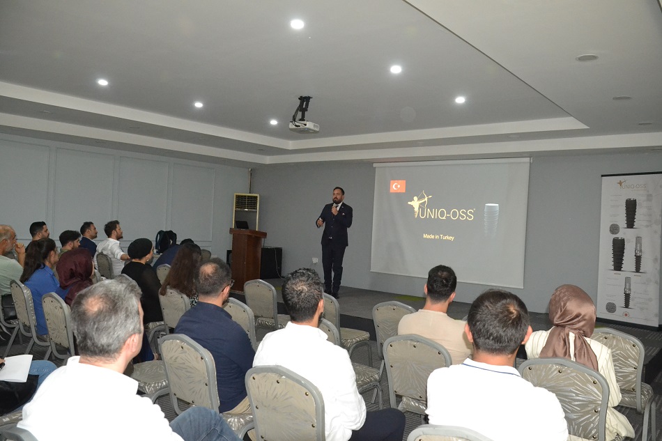 İmplantoloji seminerine yoğun ilgi
