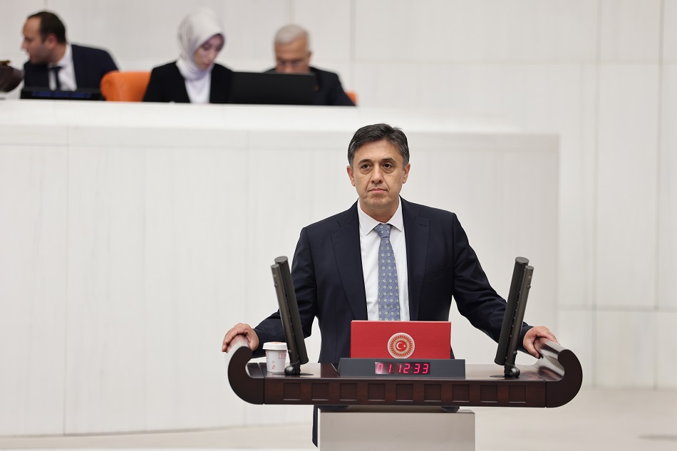 “İntihar vakaları tüm yönleriyle araştırılmalı”