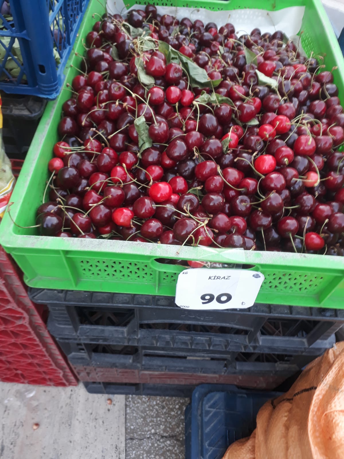 Kirazlara büyük ilgi