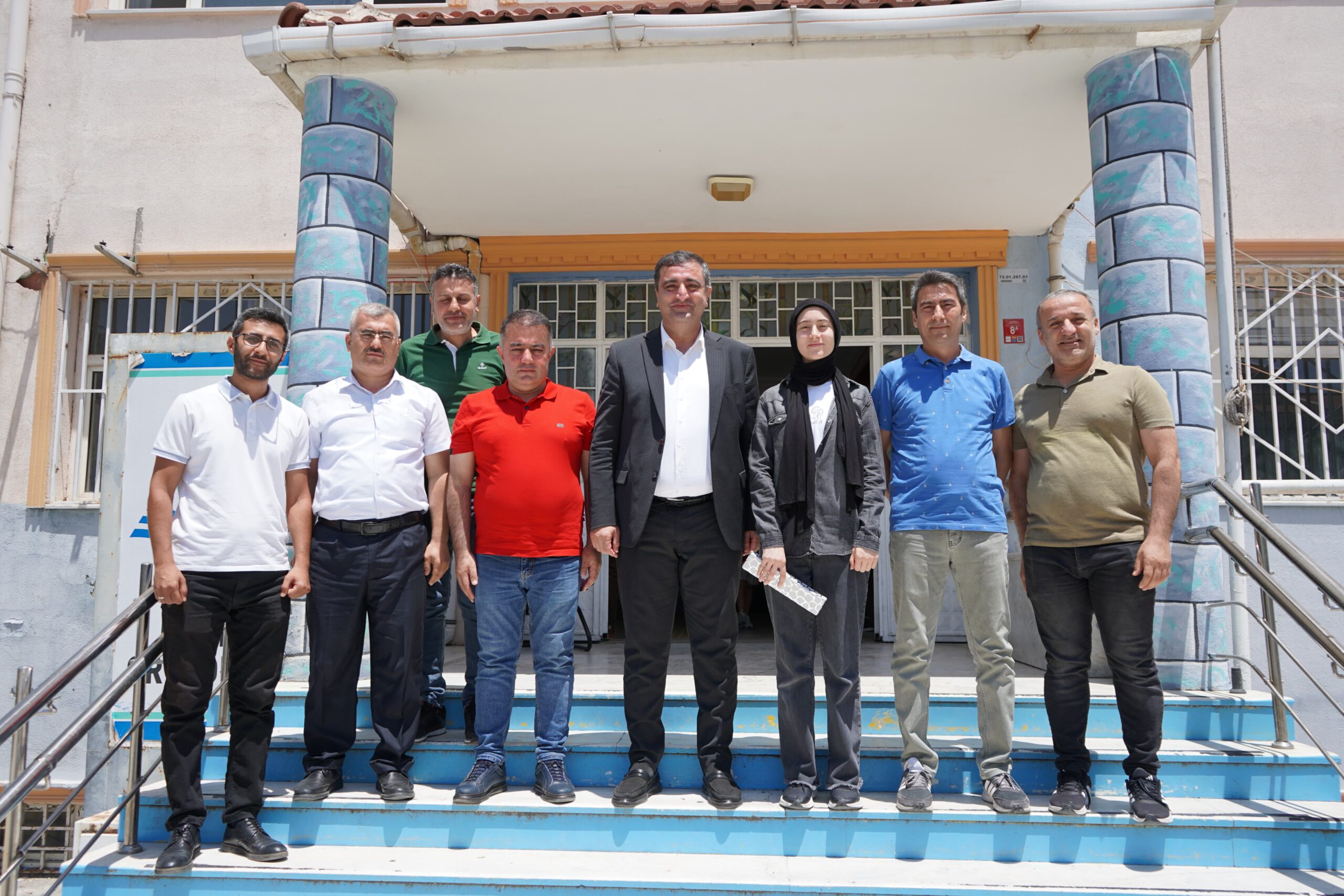 LGS birincisini ziyaret etti