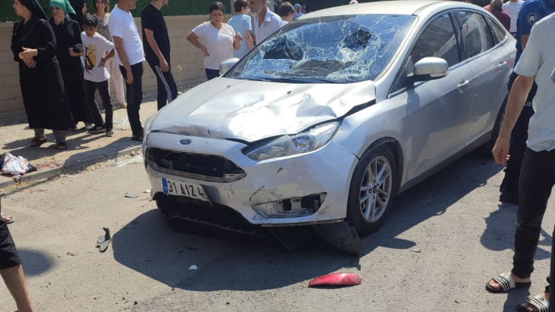 Motosikletle çarpıştı