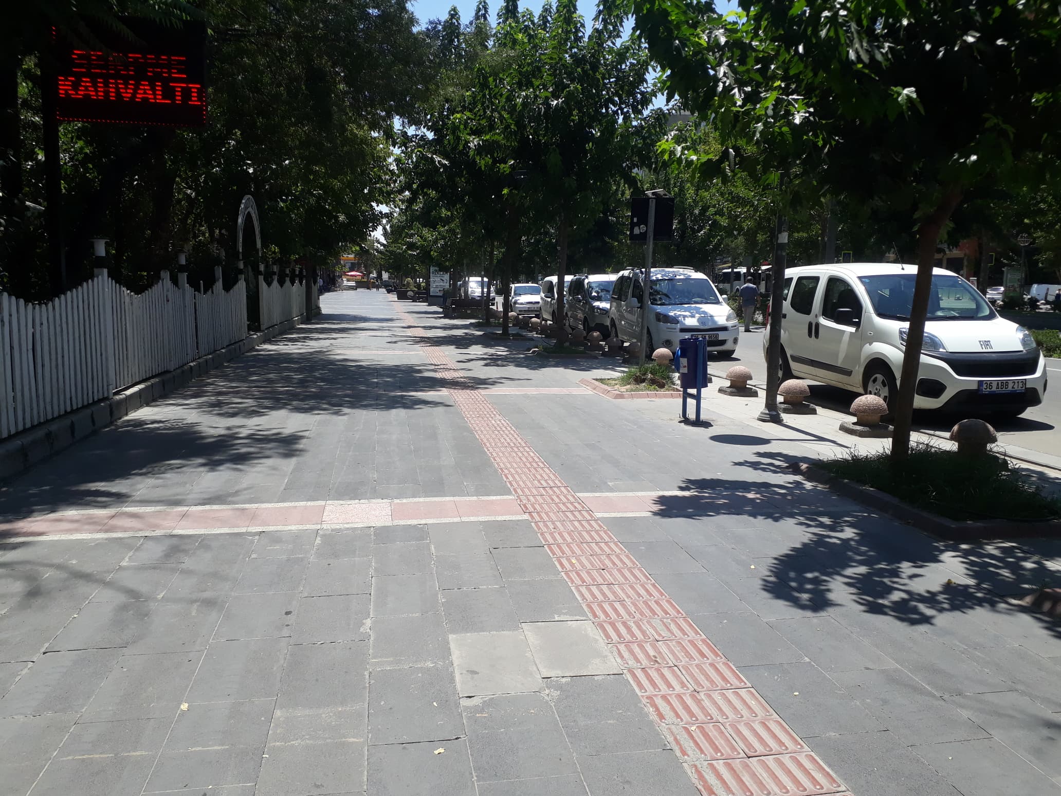 SICAKLAR CADDELERİ BOŞALTTI