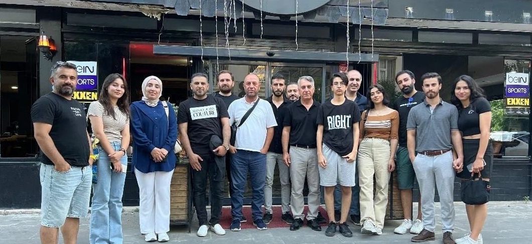 Senaryolarını filmleştiriyorlar