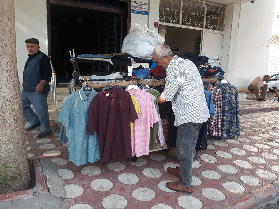 Seyyar konfeksiyon gibi!