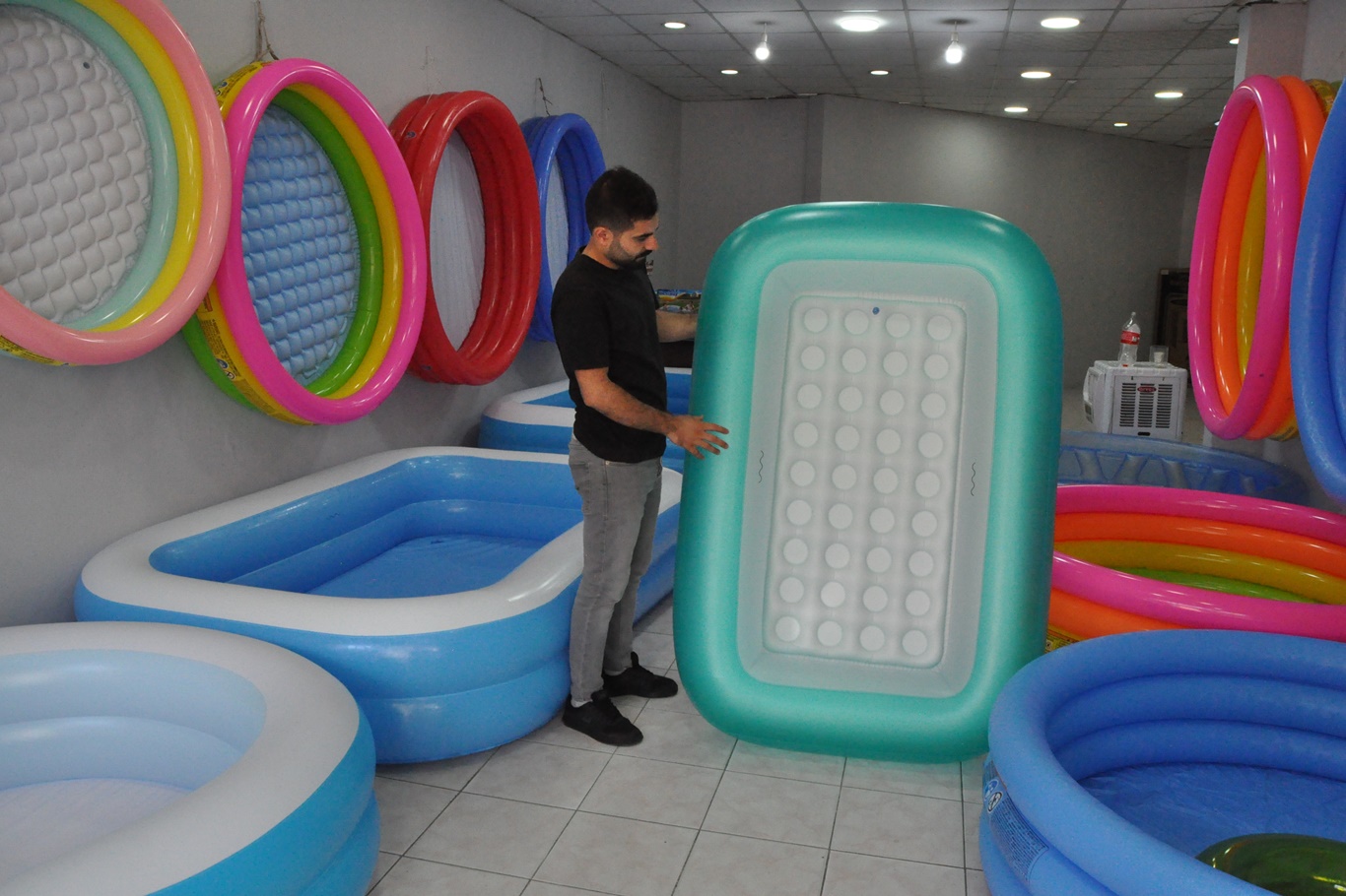 Şişme havuzlara büyük talep