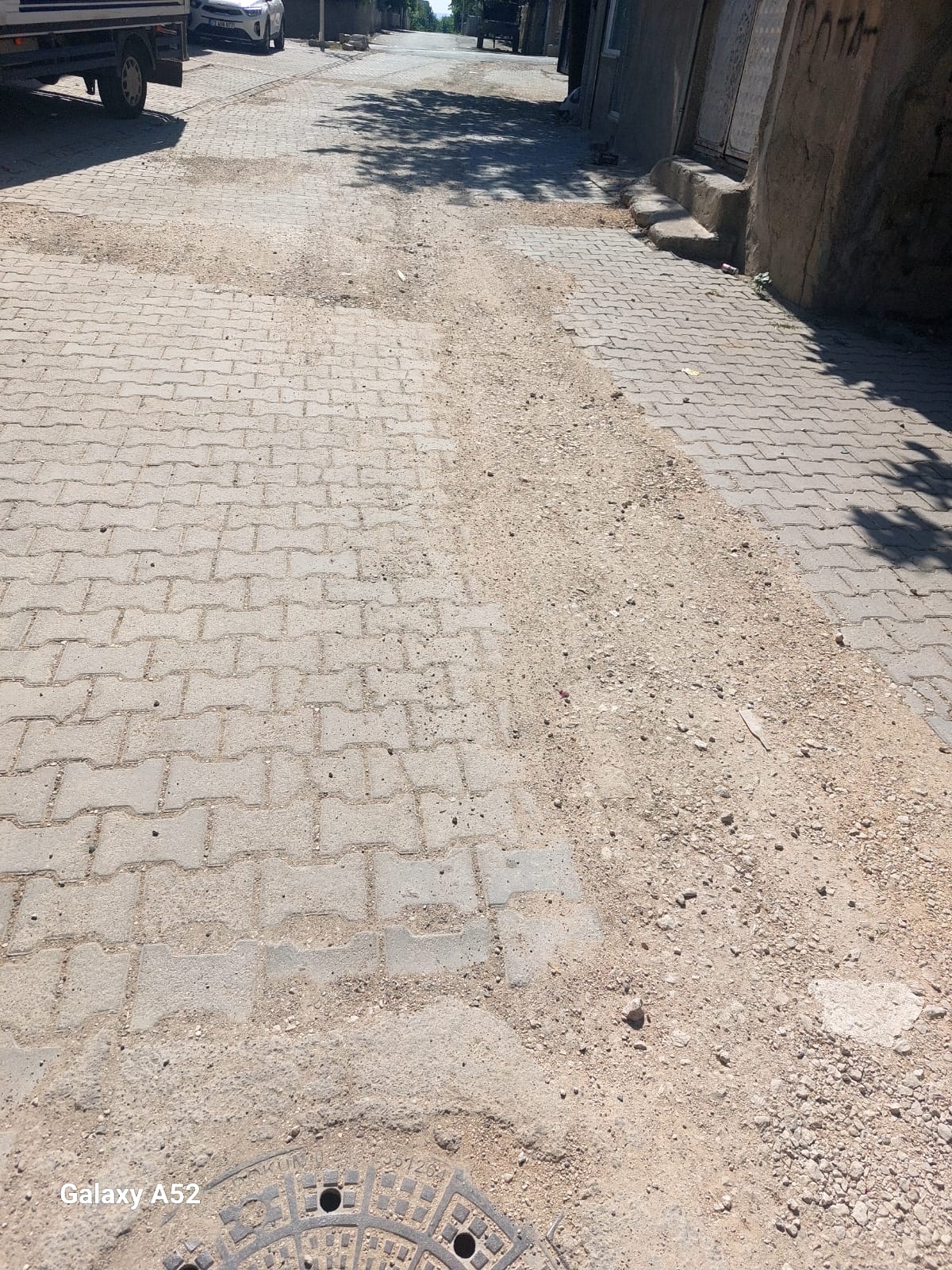 “BOZUK YOLLARIMIZ YAPILSIN”