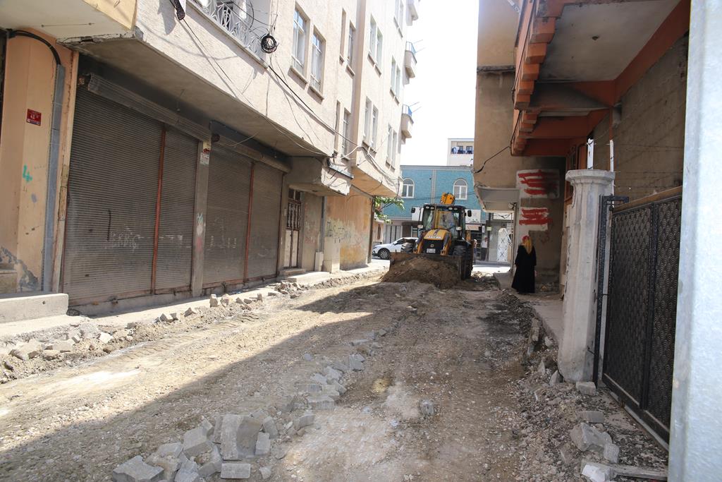 Cadde ve sokaklar yenileniyor