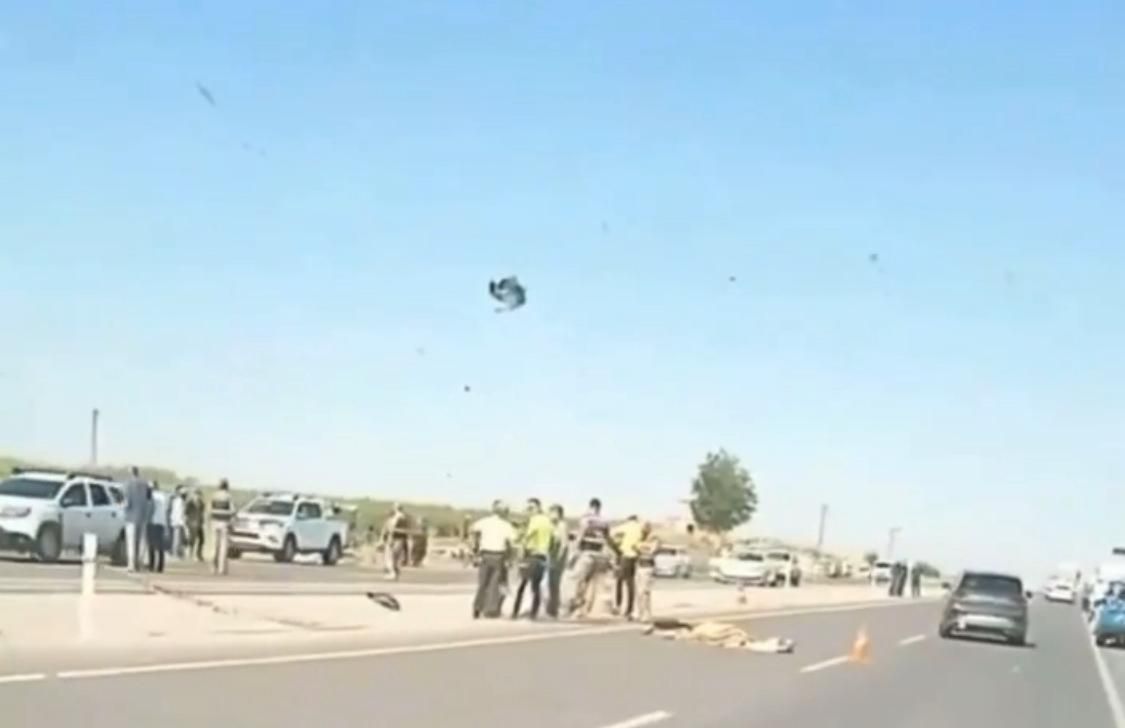 Çoban yolun karşısına geçemedi