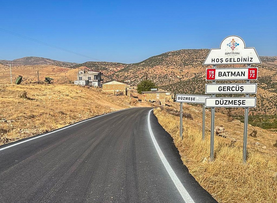 Düzmeşe yolu asfaltlandı