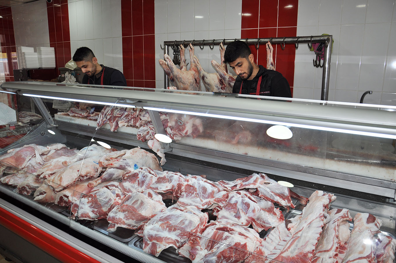 “Ete talep olmayınca fiyatlar düşüşte”
