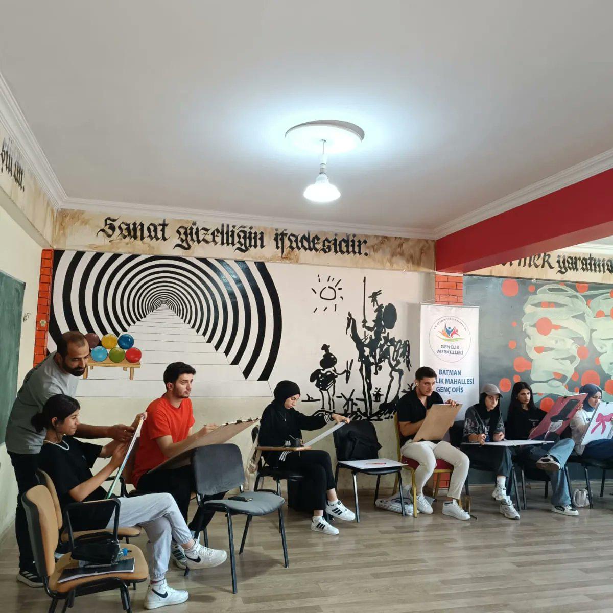 Geleceğin ressamları yetişiyor